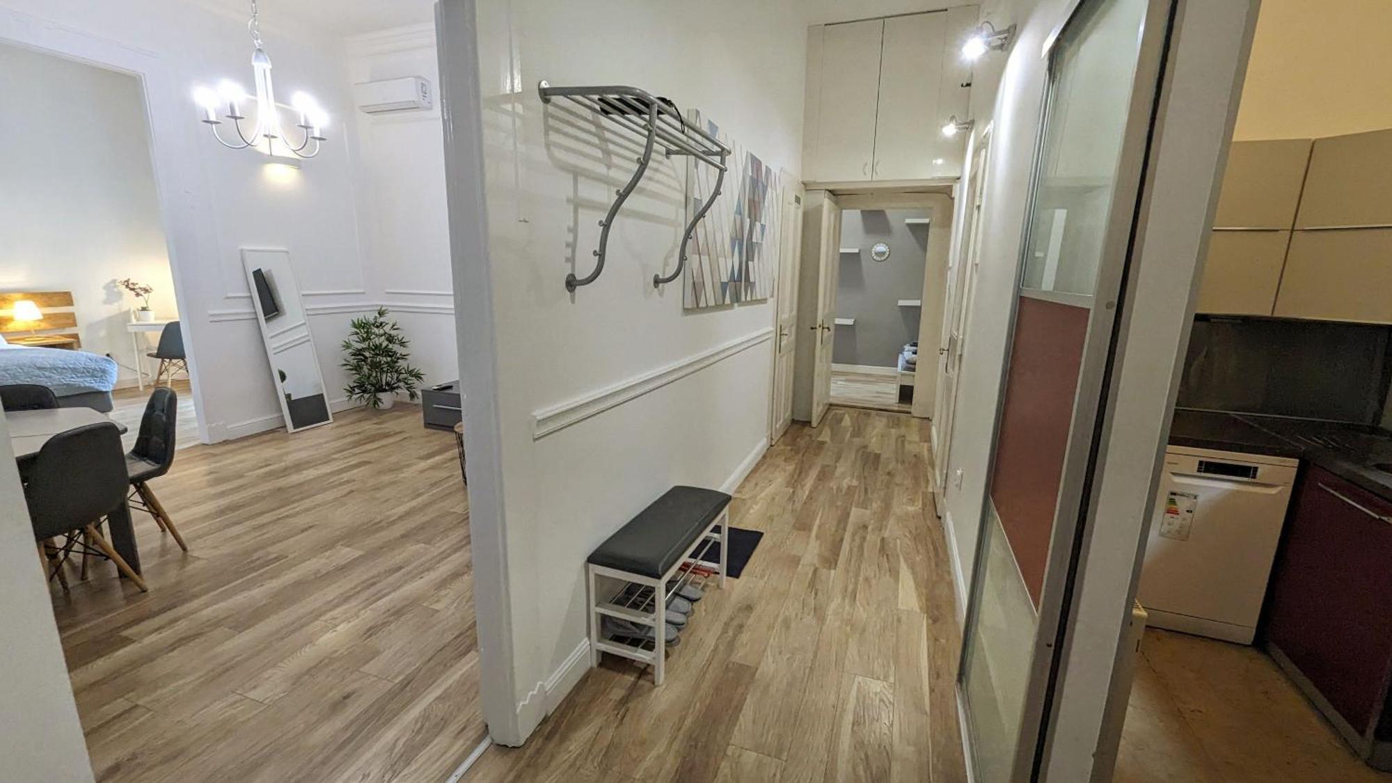 3 Room Apartment In The Beautiful Street Budapest Eksteriør bilde