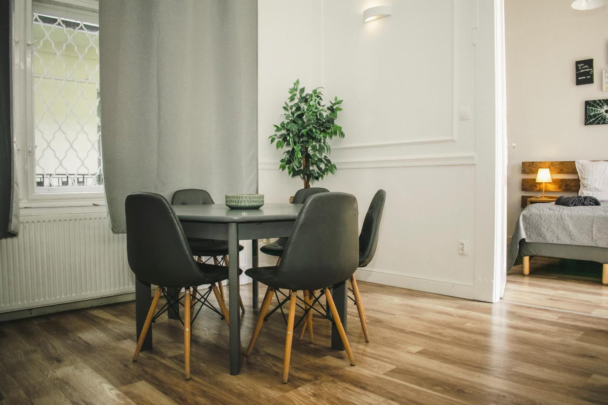 3 Room Apartment In The Beautiful Street Budapest Eksteriør bilde