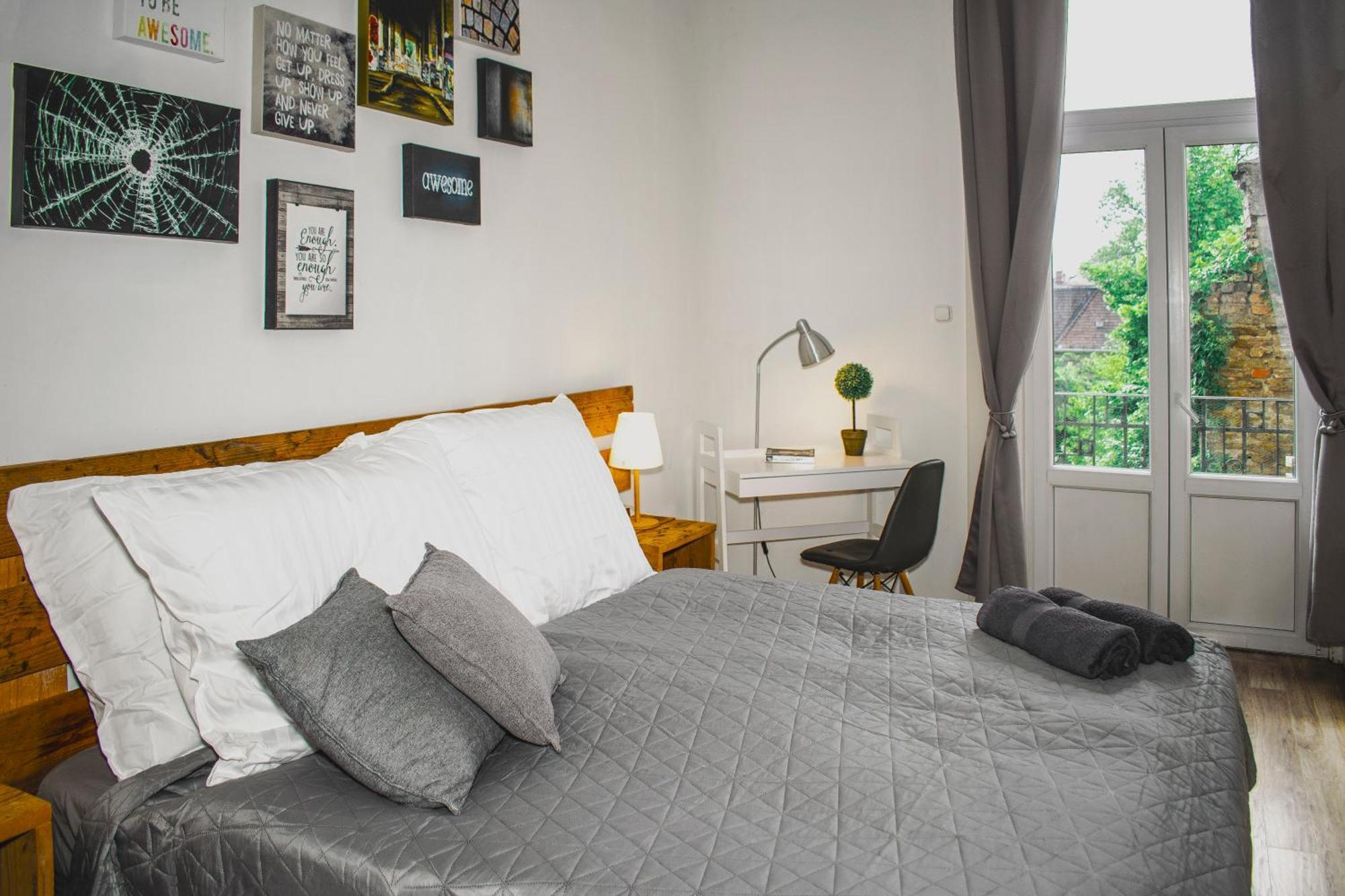 3 Room Apartment In The Beautiful Street Budapest Eksteriør bilde