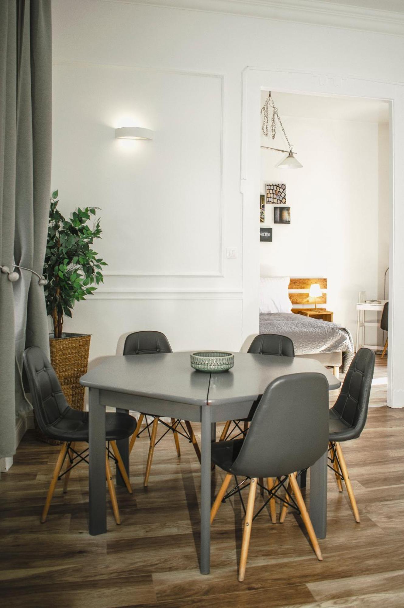 3 Room Apartment In The Beautiful Street Budapest Eksteriør bilde